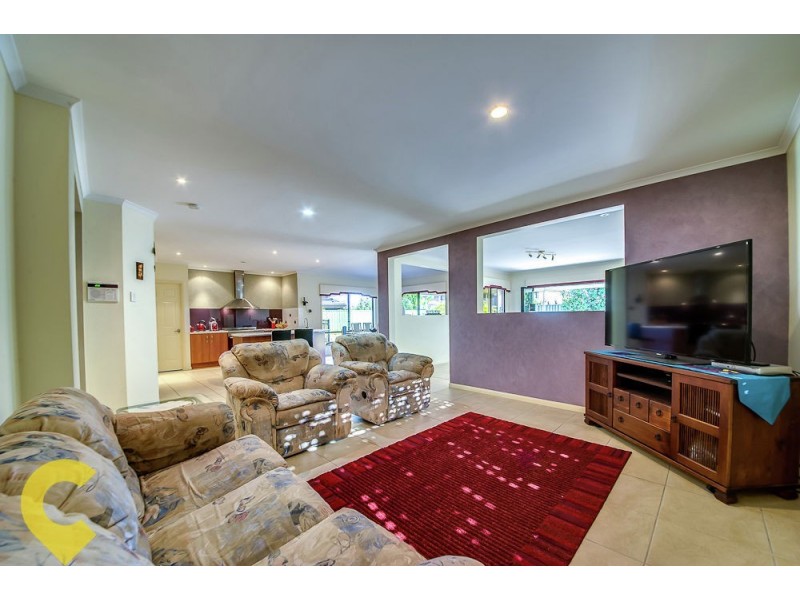 77 Claremont Parade, Forest Lake QLD 4078