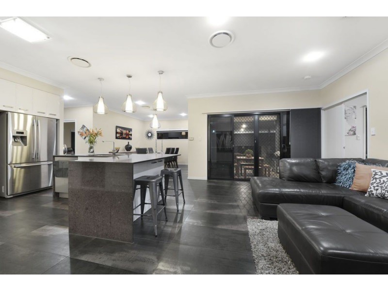 2 Childs Street, Bracken Ridge QLD 4017