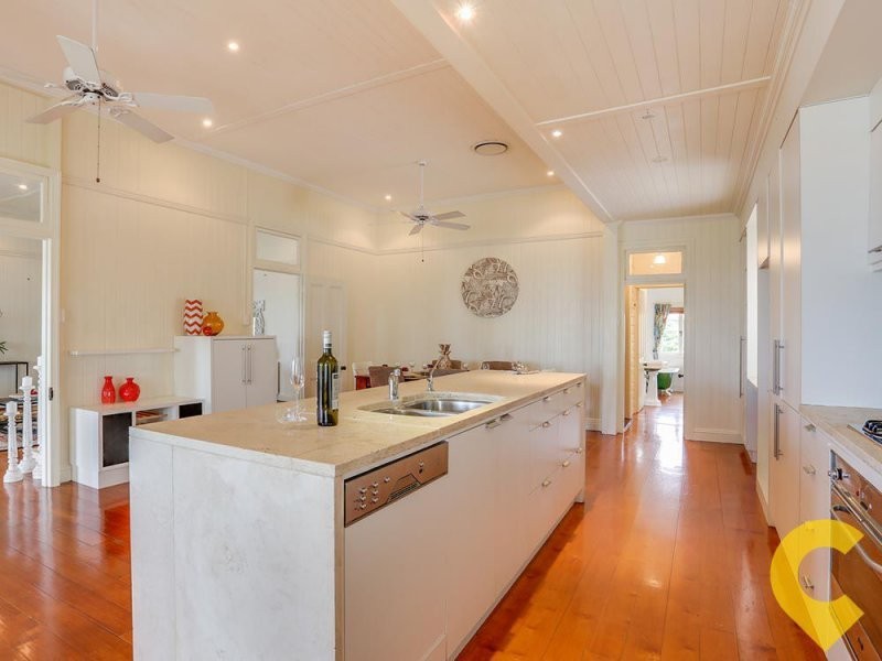 46 Eagle Terrace, Sandgate QLD 4017