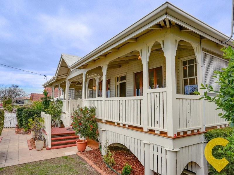 46 Eagle Terrace, Sandgate QLD 4017
