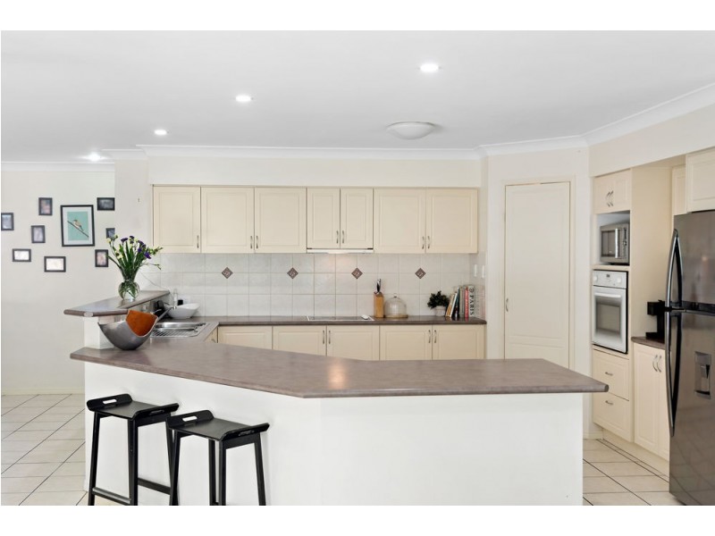 8 Susan Close, Bracken Ridge QLD 4017