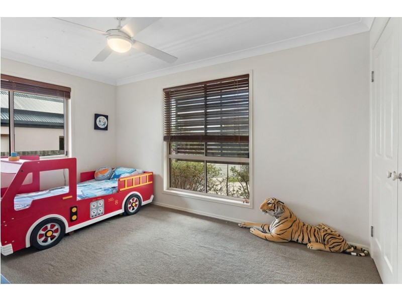 8 Susan Close, Bracken Ridge QLD 4017