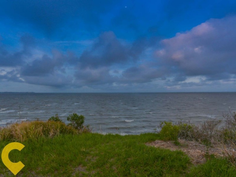 110 Shorncliffe Parade, Shorncliffe QLD 4017