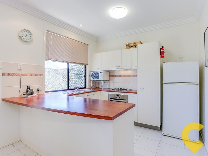 2/15 Twelfth Avenue, Brighton QLD 4017