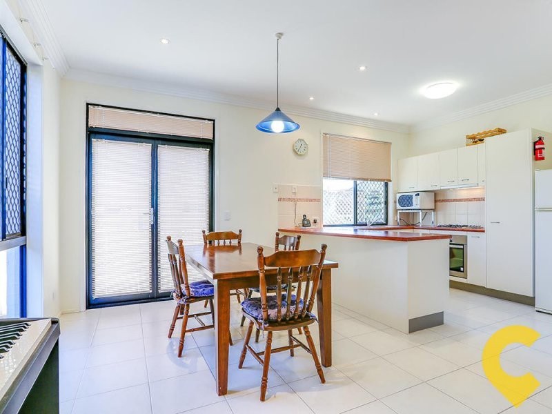 2/15 Twelfth Avenue, Brighton QLD 4017