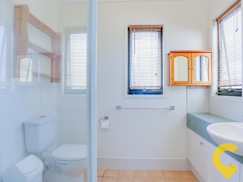 2/15 Twelfth Avenue, Brighton QLD 4017