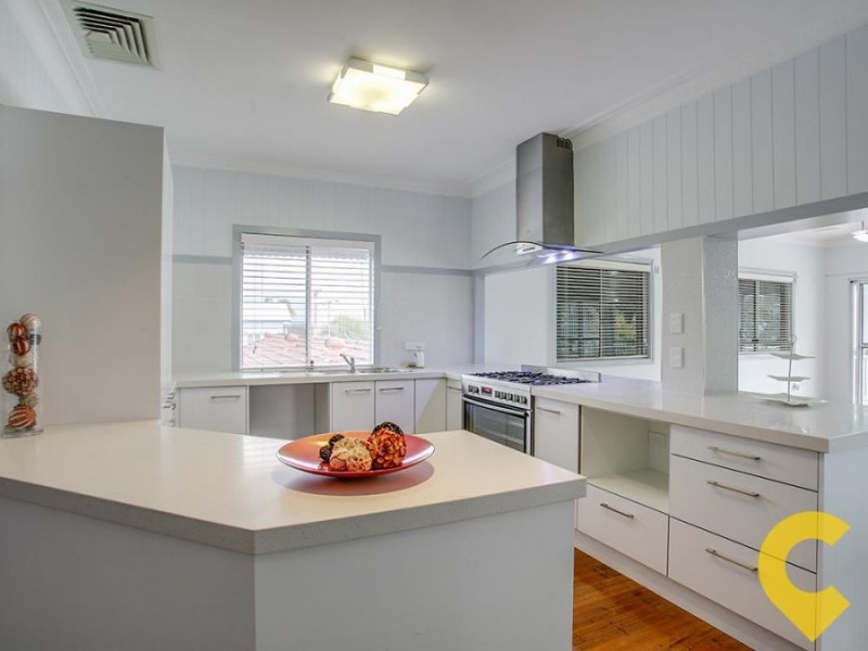 10 Signal Row, Shorncliffe QLD 4017