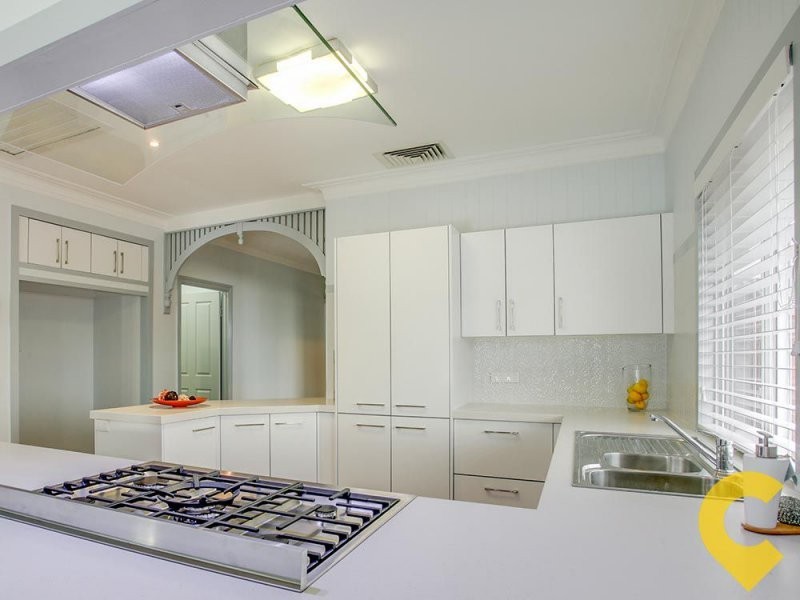 10 Signal Row, Shorncliffe QLD 4017