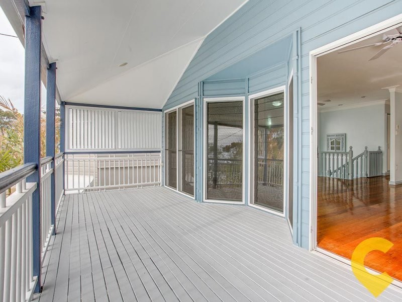 10 Signal Row, Shorncliffe QLD 4017