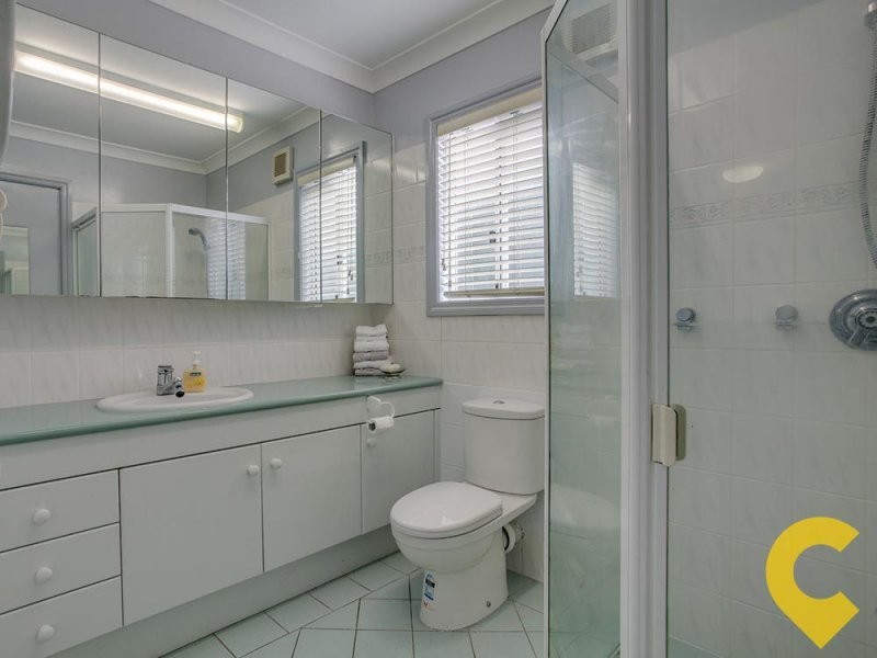 10 Signal Row, Shorncliffe QLD 4017