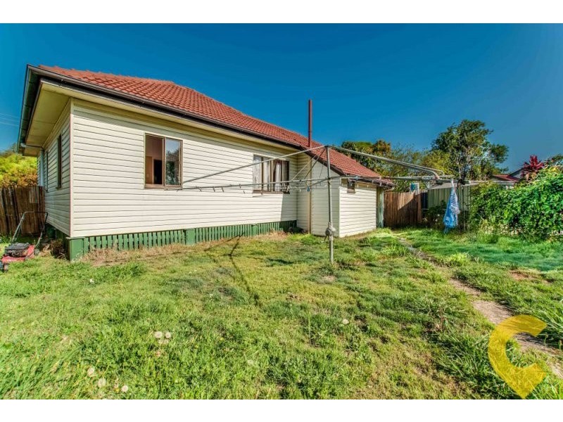 18 Norman Street, Deagon QLD 4017