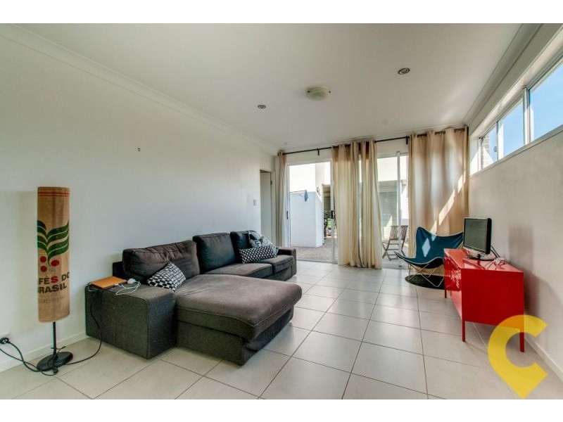 11 Daintree Park Way, Fitzgibbon QLD 4018