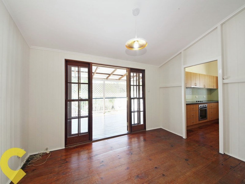 4 Cotton Street, Shorncliffe QLD 4017