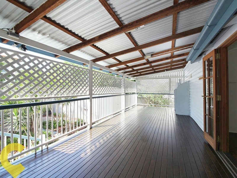 4 Cotton Street, Shorncliffe QLD 4017