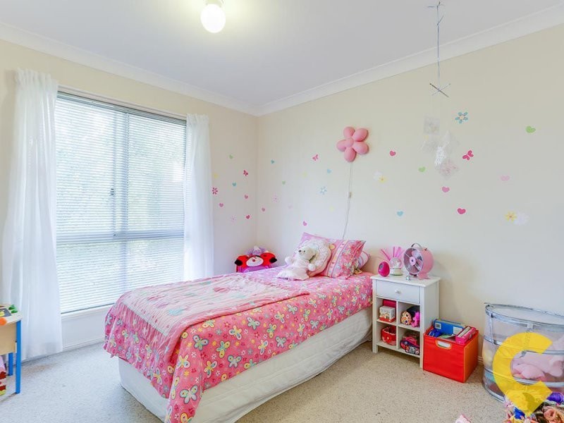 25 Range Avenue, Brighton QLD 4017