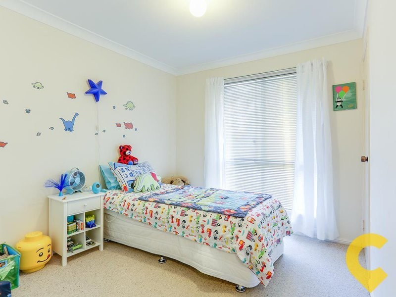 25 Range Avenue, Brighton QLD 4017