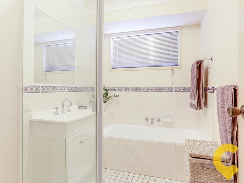 25 Range Avenue, Brighton QLD 4017