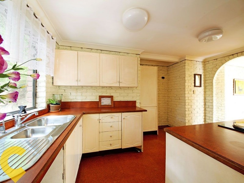 85 Southerden Street, Sandgate QLD 4017