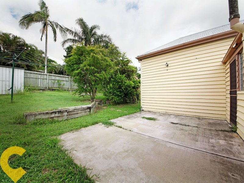 85 Southerden Street, Sandgate QLD 4017