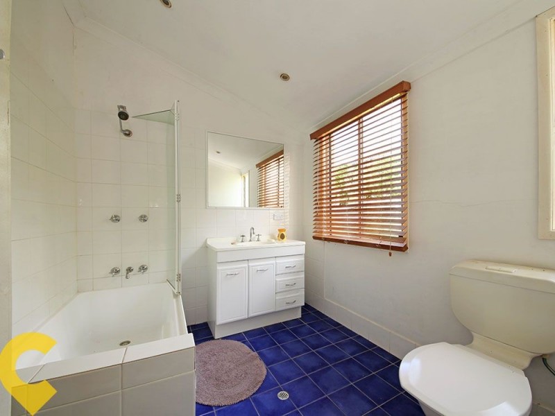 85 Southerden Street, Sandgate QLD 4017