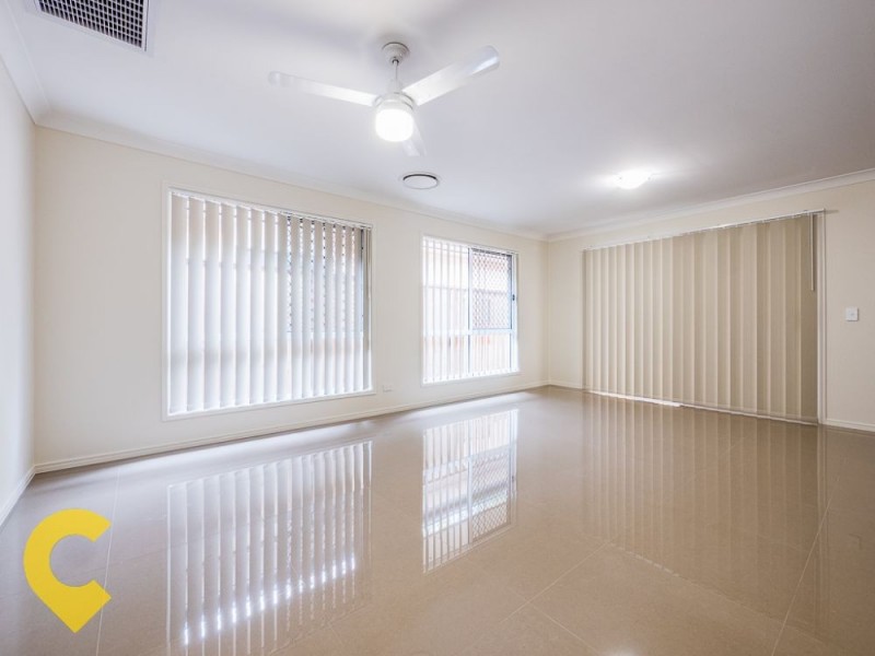 27 Blue Mountains Crescent, Fitzgibbon QLD 4018