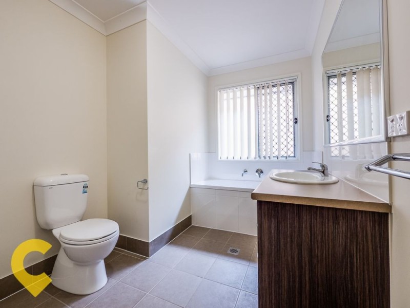 27 Blue Mountains Crescent, Fitzgibbon QLD 4018