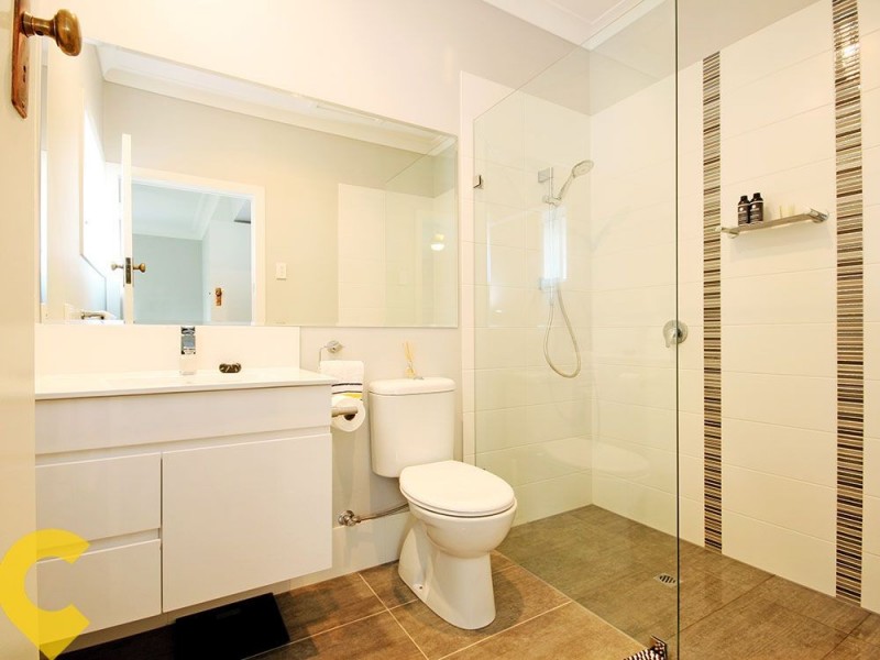 208 Hamilton Road, Wavell Heights QLD 4012