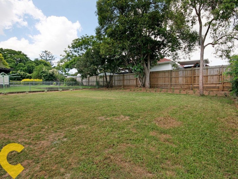 208 Hamilton Road, Wavell Heights QLD 4012