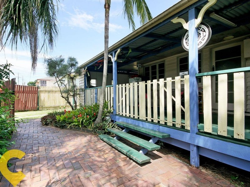 220 Hamilton Road, Wavell Heights QLD 4012