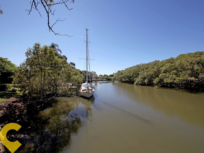 17 Central Avenue, Deagon QLD 4017