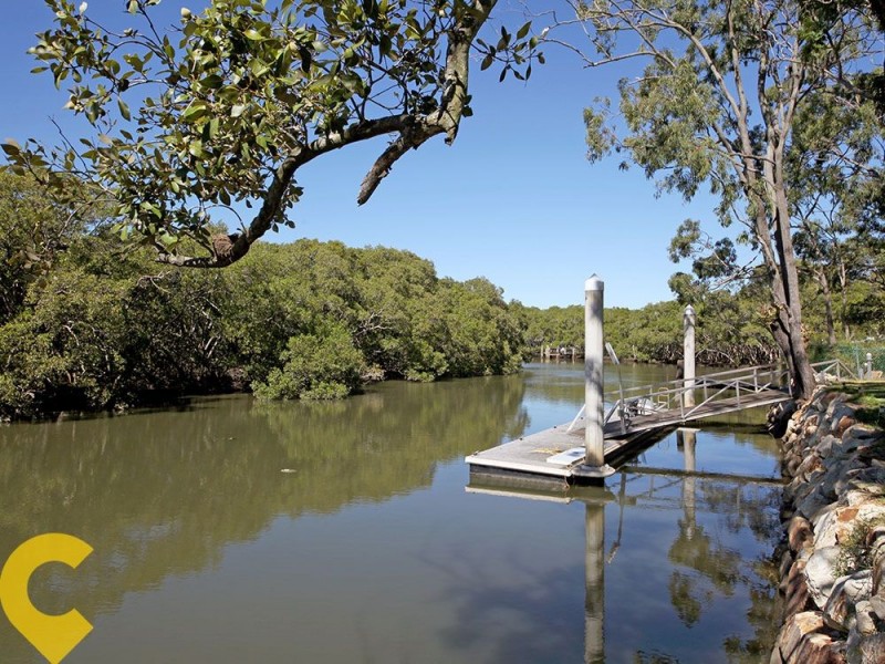 17 Central Avenue, Deagon QLD 4017