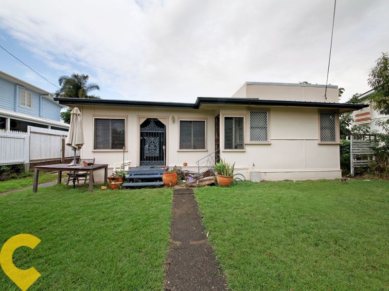 19 Eleventh Avenue, Brighton QLD 4017