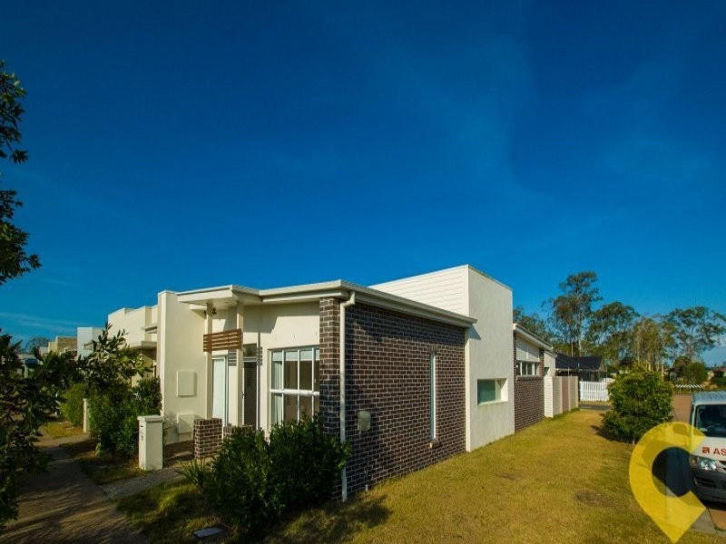 11 Daintree Park Way, Fitzgibbon QLD 4018