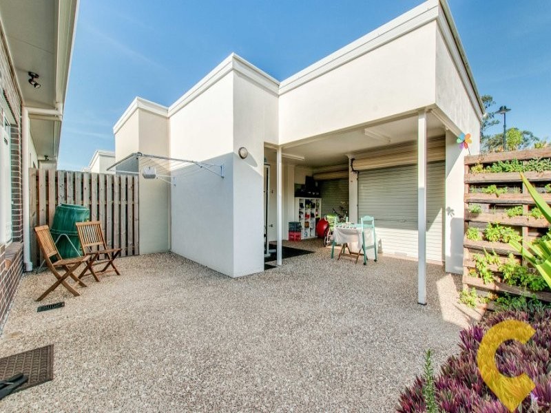 11 Daintree Park Way, Fitzgibbon QLD 4018