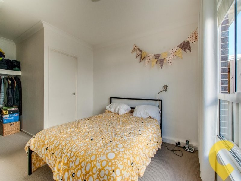 11 Daintree Park Way, Fitzgibbon QLD 4018