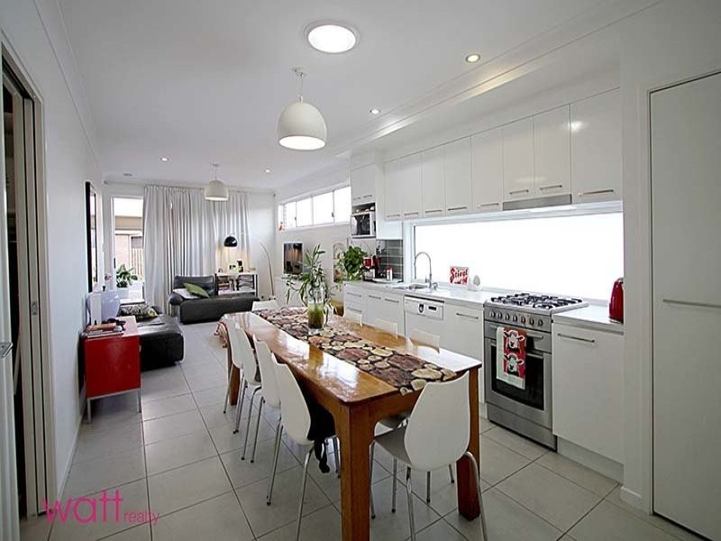 11 Daintree Park Way, Fitzgibbon QLD 4018