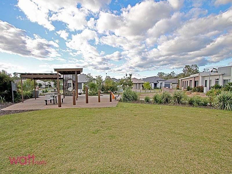 11 Daintree Park Way, Fitzgibbon QLD 4018