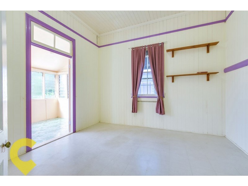 42 Raymond Street, Shorncliffe QLD 4017