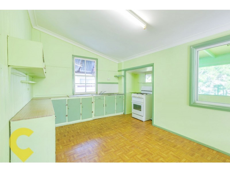 42 Raymond Street, Shorncliffe QLD 4017