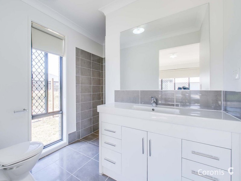 28 Centenary Court, Warner QLD 4500