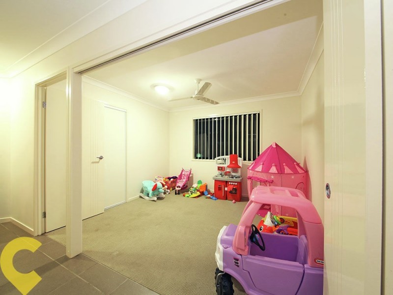 26 Duporth Crescent, Dakabin QLD 4503