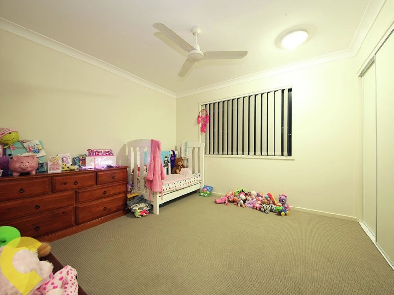 26 Duporth Crescent, Dakabin QLD 4503