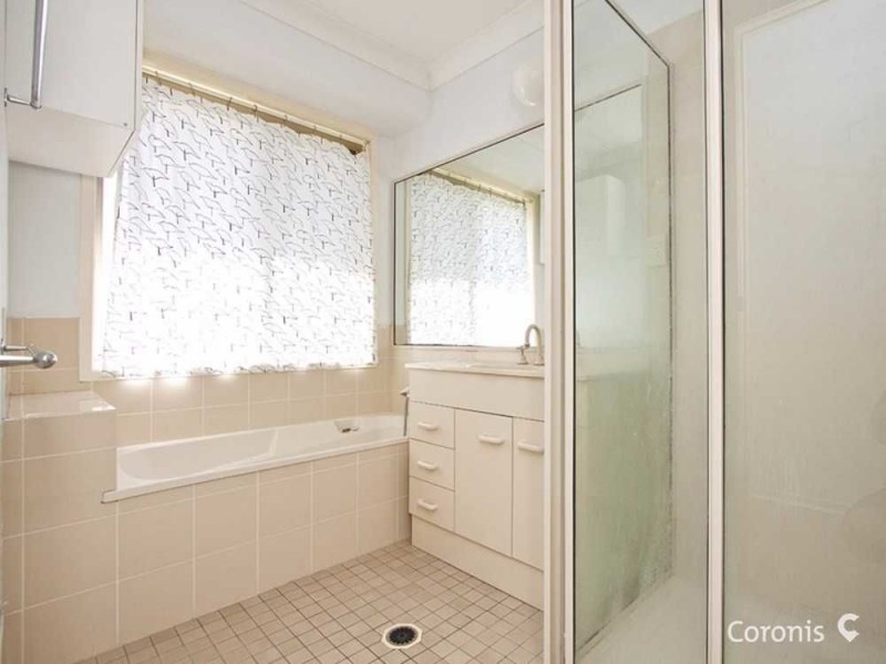 2/5 Orchid Crescent, Fitzgibbon QLD 4018