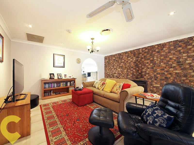 2 Kestrel Court, Warner QLD 4500