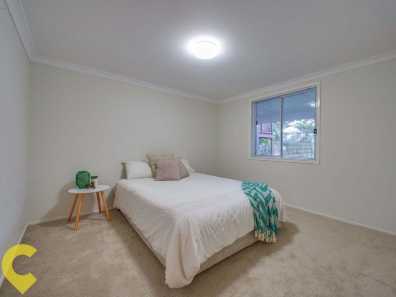 42 Raymond Street, Shorncliffe QLD 4017
