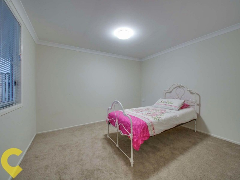 42 Raymond Street, Shorncliffe QLD 4017