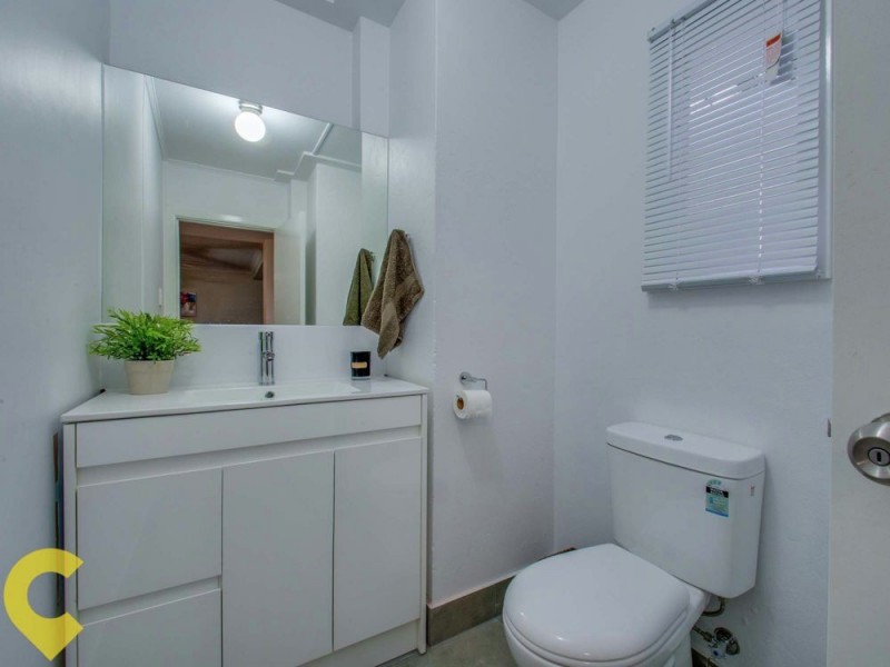 42 Raymond Street, Shorncliffe QLD 4017