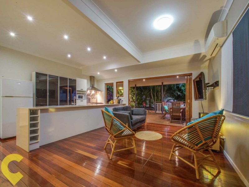 67 Southerden Street, Sandgate QLD 4017