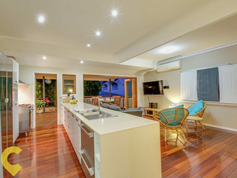 67 Southerden Street, Sandgate QLD 4017