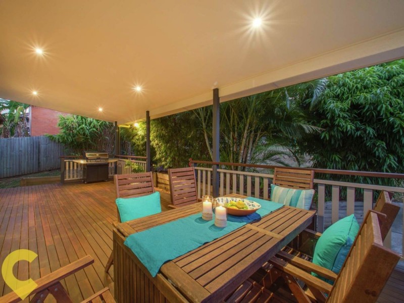 67 Southerden Street, Sandgate QLD 4017